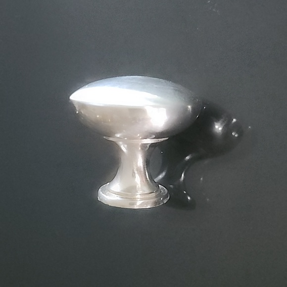 Cabinet knobs (1-1/8" dia. Brushed nickel) - Picture 3 of 4